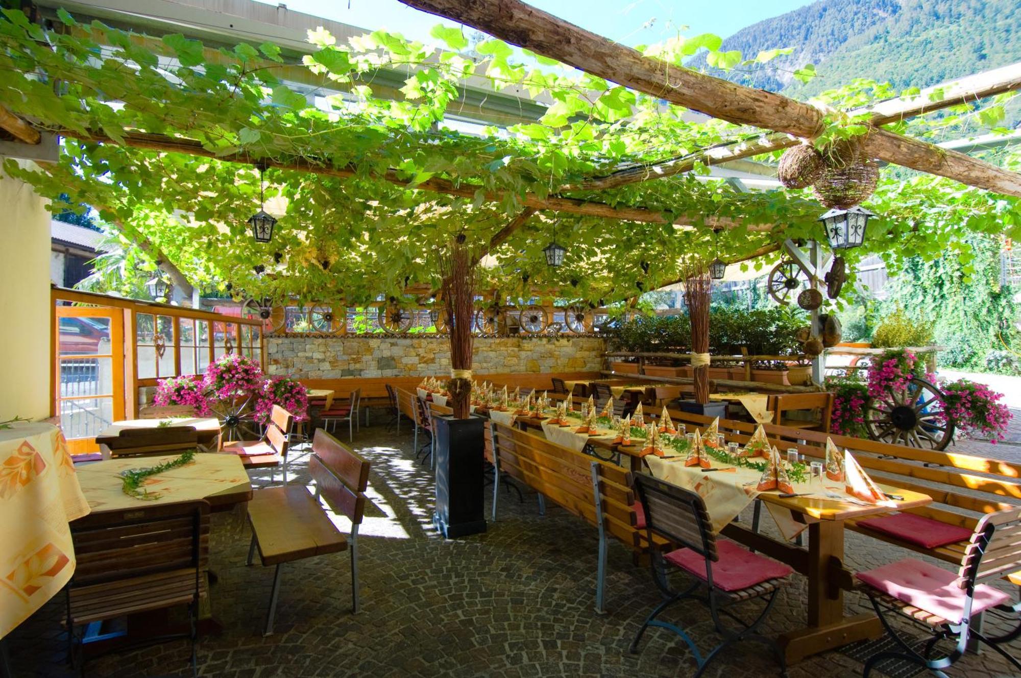 צ'רמס Hotel Loewenwirt מראה חיצוני תמונה
