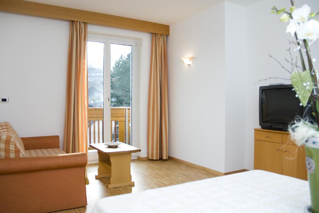 צ'רמס Hotel Loewenwirt חדר תמונה